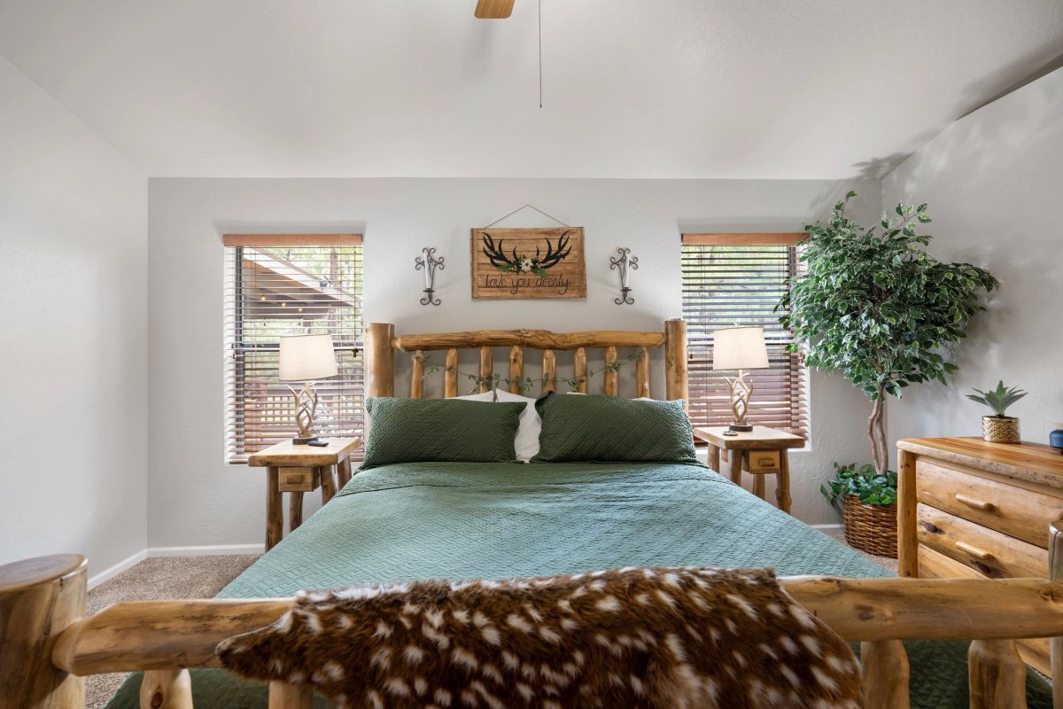 King bedroom in the three-bedroom Lakeside Arizona cabin