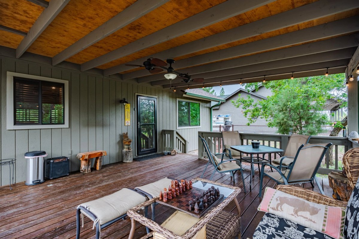 Deck & outdoors, photo 11