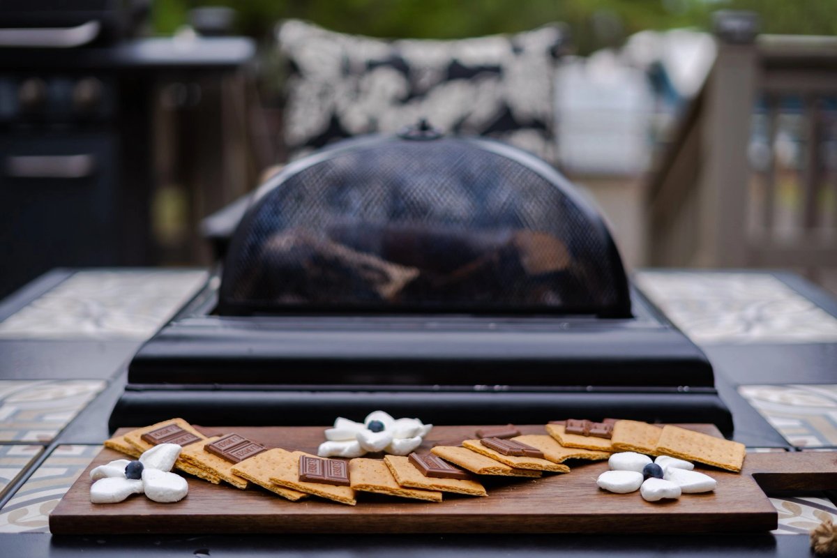 Deck & outdoors, photo 2