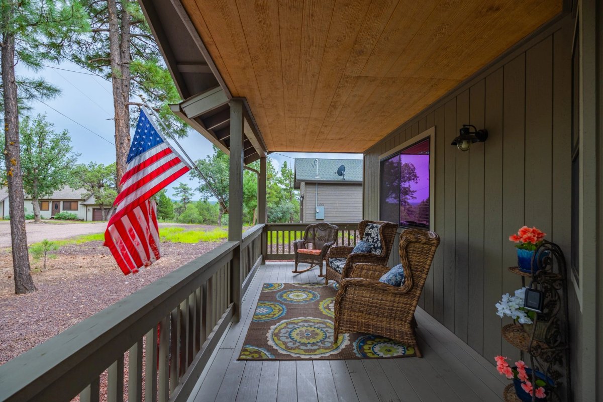Deck & outdoors, photo 7